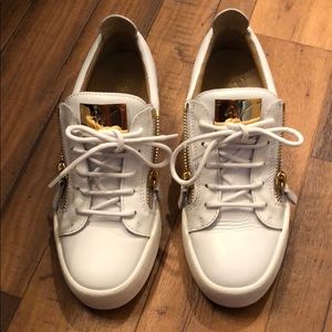 Giuseppe white sneakers
